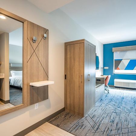 Holiday Inn Express & Suites Charlottesville By Ihg エクステリア 写真