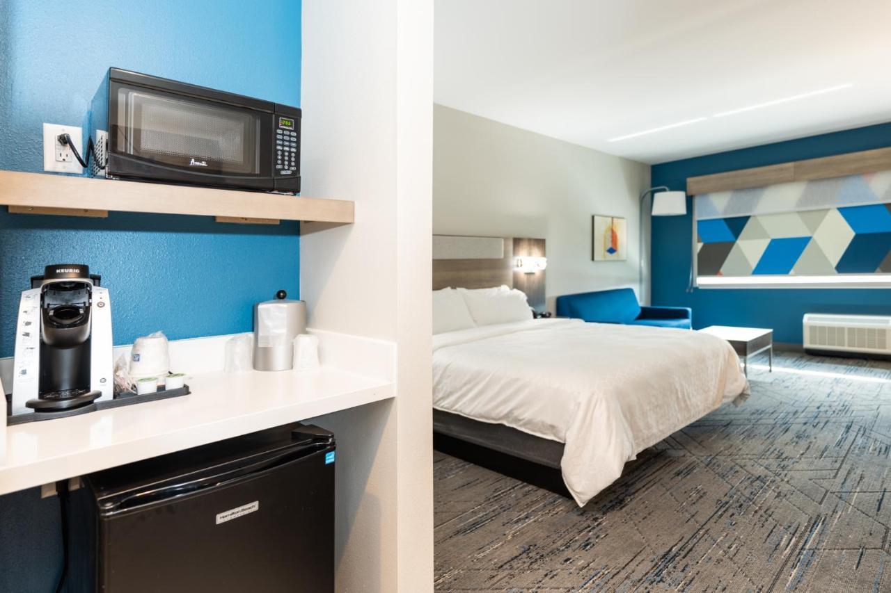 Holiday Inn Express & Suites Charlottesville By Ihg エクステリア 写真