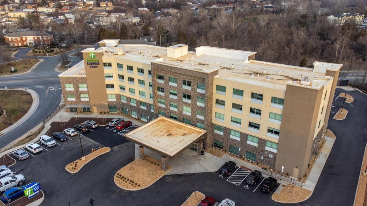 Holiday Inn Express & Suites Charlottesville By Ihg エクステリア 写真
