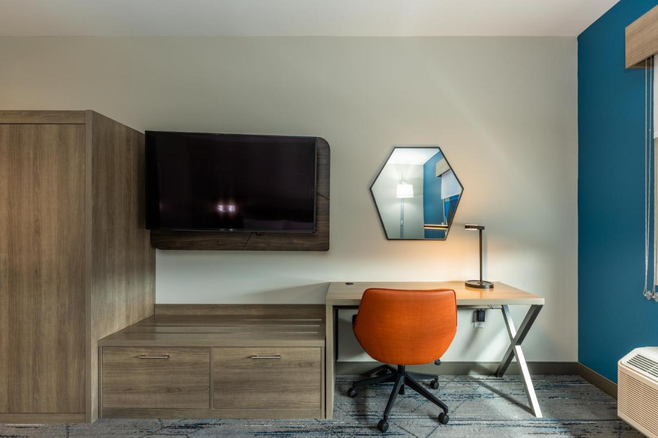 Holiday Inn Express & Suites Charlottesville By Ihg エクステリア 写真