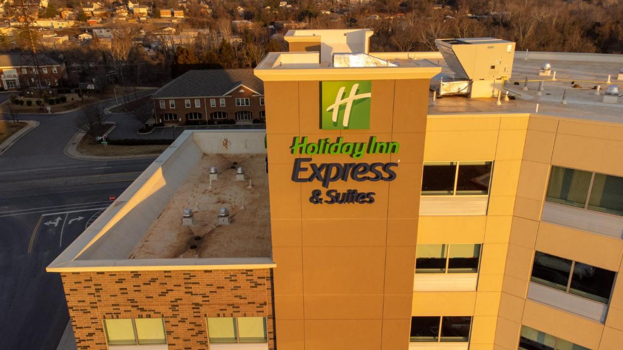 Holiday Inn Express & Suites Charlottesville By Ihg エクステリア 写真