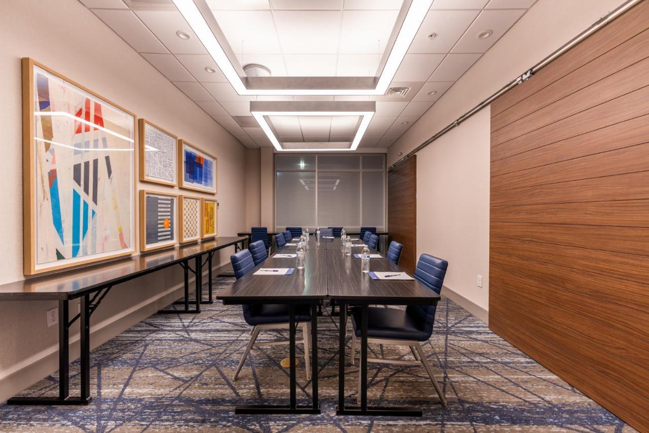 Holiday Inn Express & Suites Charlottesville By Ihg エクステリア 写真