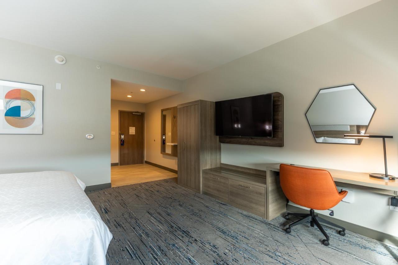 Holiday Inn Express & Suites Charlottesville By Ihg エクステリア 写真
